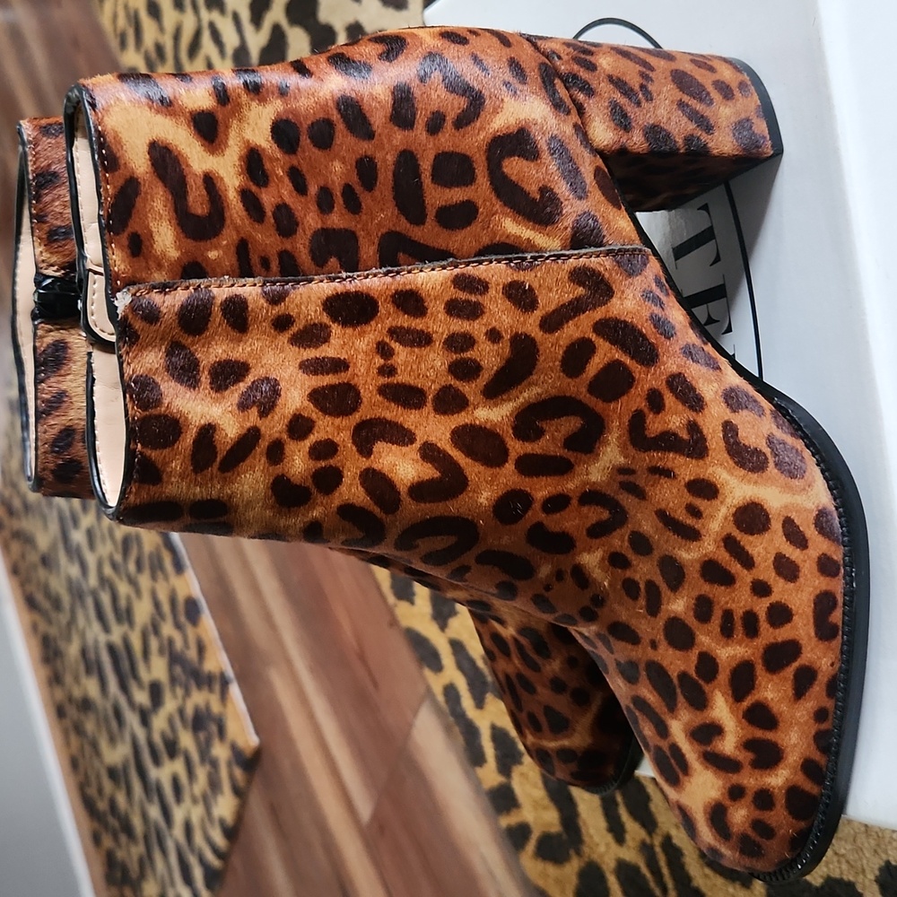 Steve Madden Jozie Bootie Size 8 Genuine Calf Hair Leather Leopard NEW